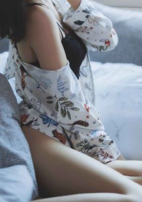 家中有女友_BD英语免费在线观看